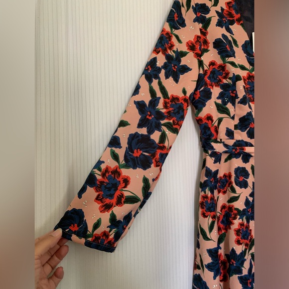 Zara Midi Length Floral Dress Long Sleeve Waist Tie Pockets Medium NWT - Picture 4 of 16